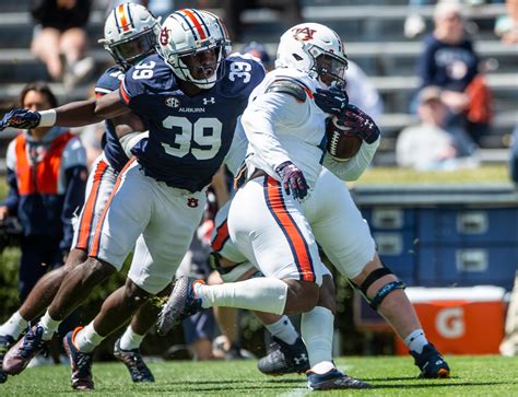 Auburn Football: Five Auburn players that need to see the field more