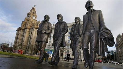 The Beatles: Liverpool unveils new Fab Four statue - BBC News