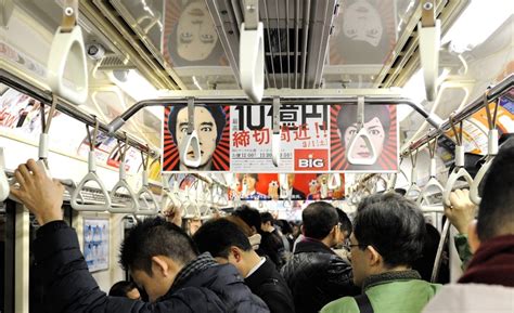 Tokyo Rush Hour: 10 Tips to Help You Survive Train Rides