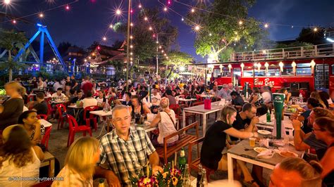 Chiang Mai Night Bazaar restaurants — Top 10 food courts & best restaurants near Chiang Mai ...