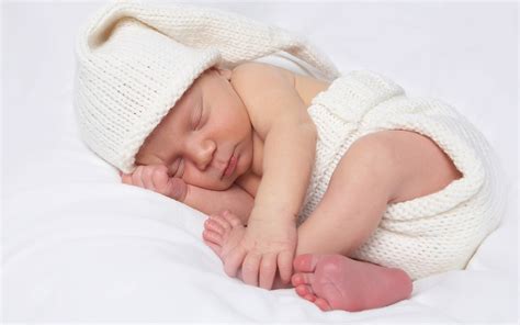 Newborn Baby Wallpaper - WallpaperSafari