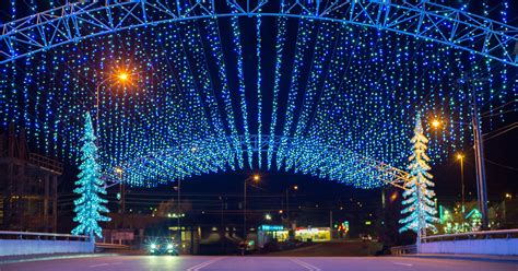 Christmas Lights In Gatlinburg Tn 2018 | Shelly Lighting