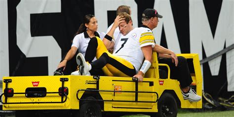 VIDEO: Ben Roethlisberger knocked out of game with scary looking knee ...