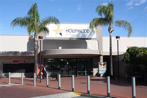 HOLLYWOOD PLAZA - Retpro