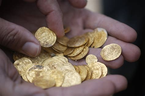 Divers discover huge hoard of gold coins off Israeli coast