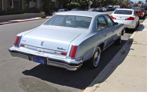 THE STREET PEEP: 1977 Oldsmobile Cutlass Supreme Brougham Sedan