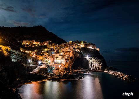 Manarola by night | JuzaPhoto