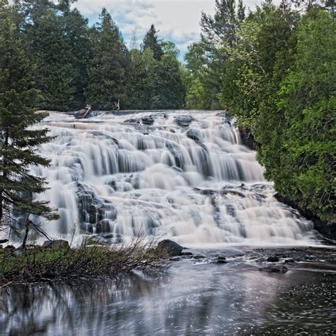 Time-lapse Photography of Flowing Plunge Waterfalls · Free Stock Photo