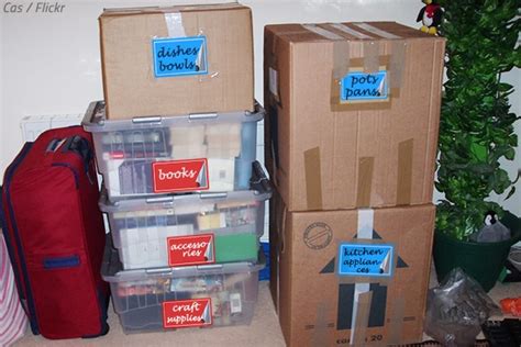 How to label boxes for storage?