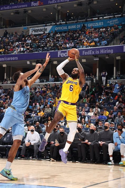 Photos: Lakers vs Grizzlies (12/29/21) Photo Gallery | NBA.com