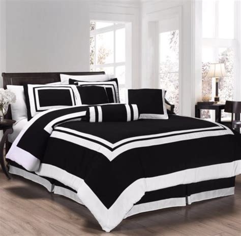 Elegant Black and White Bedroom Ideas - LuxComfyBedding