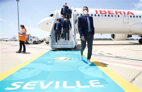 La Roja touch down in Seville ahead of Euro 2020 opener against Sweden - Football España