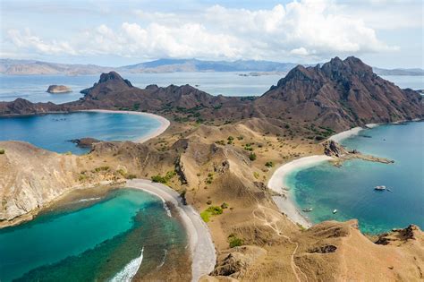 A Day Trip to Komodo Island, Padar and Pink Beach • The Blonde Abroad