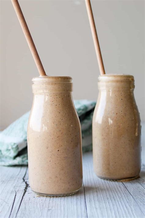 Almond Butter Smoothie - Clean Eating with kids