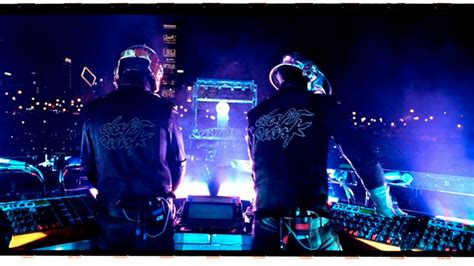 Daft Punk's live recordings and video from 'Alive 2007' tour - CNET