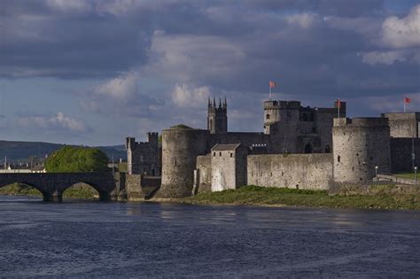 A stroll through Limerick’s Medieval Quarter - A Mindful Walker