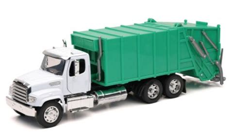 Freightliner 114SD Garbage Truck (Die Cast) 1/32 New Ray