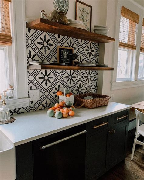 Mexican Tile Backsplash: Kitchen Ideas and Inspiration | Hunker