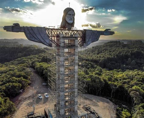 How Tall Was Jesus Christ - At the time, it was the second tallest jesus in the world. - Oovptswshq