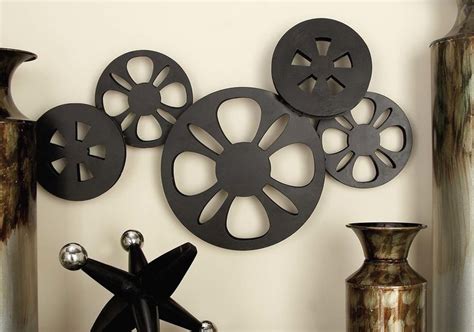 Metal Movie Reel Wall Décor | Metal wall decor, Spare room decor, Decor