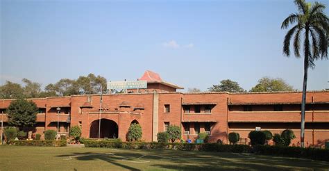 Allahabad Museum, Prayagraj (Allahabad): How To Reach, Best Time & Tips