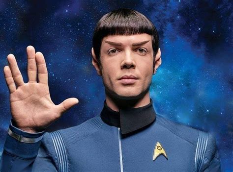 Ethan Peck as Spock | Fandom star trek, Star trek cosplay, Star trek movies