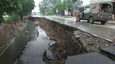 The aftermath of Pakistan's earthquake - BBC News