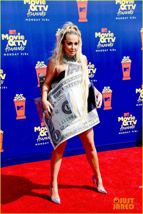 Tana Mongeau Rocks Dollar Bill Dress to MTV Movie & TV Awards 2019 | Photo 1242818 - Photo ...