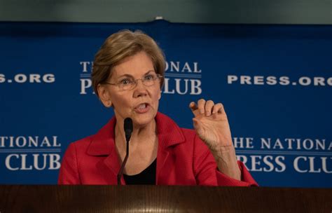 Warren's Latest Plan Expands Workers' Rights in Ploy to Woo Unions