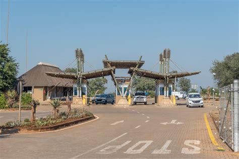 Kruger National Park Entrance Gate at Crocodile Bridge Editorial Stock Photo - Image of rural ...