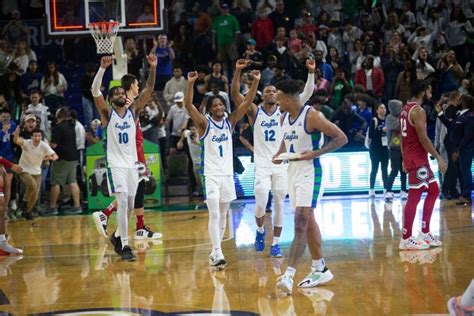 FGCU men’s basketball upsets No. 7 Florida Atlantic at Alico Arena