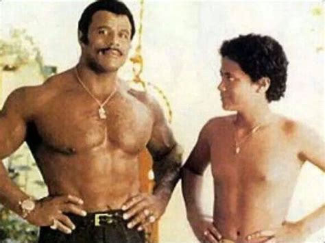 Rare and Adorable Childhood Photos of Dwayne “The Rock” Johnson Posing With His Dad Rocky ...