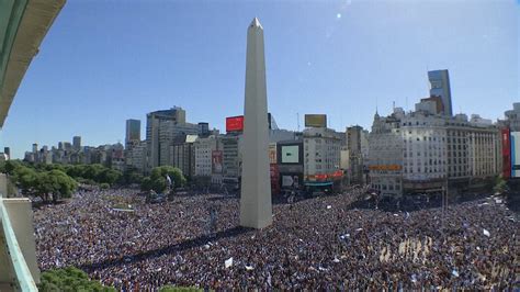 World Cup Homecoming Brings Argentina to a Halt - The New York Times