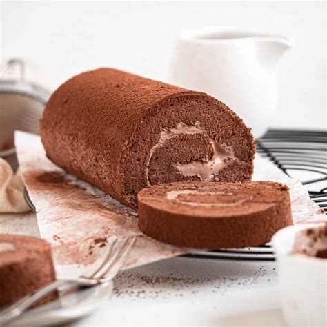 Chocolate Swiss Roll Cake - Catherine Zhang