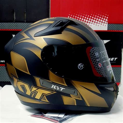 KYT full face helmet, Motorcycles, Motorcycle Apparel on Carousell