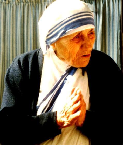 Saint Teresa of Calcutta - Canonization - Saint of Mercy