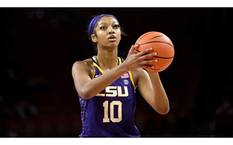 Pin by Joshua Foxworth on LSU Tigers Women’s Basketball | Basketball pictures poses, Girly ...