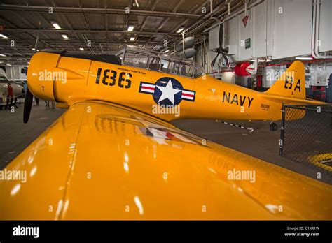 Us navy aircraft carrier wwii hi-res stock photography and images - Alamy