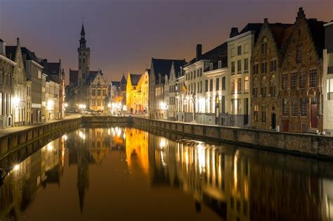 Premium Photo | Bruges, belgium at night