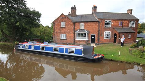 LICHFIELD CANAL Heritage Towpath Trail — Shorthand Social