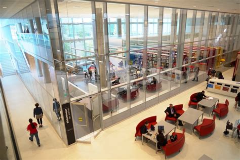 Take a tour of Université de Montréal's sparkling new campus | CBC News