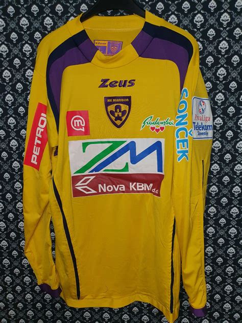 NK Maribor 2008-09 Away Kit