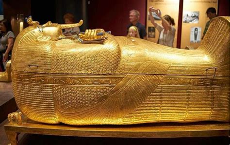 Tut ankh amoon Pure gold 3300 years old | Tutankhamun, Egypt, King tut