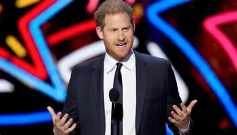 Prince Harry leaves audience starstruck with surprise appearance at NFL ...