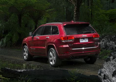 2014 Jeep Grand Cherokee Overland CRD review | PerformanceDrive