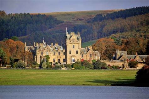 Self-catering Lochinch Castle, Stranraer, Galloway, Scotland