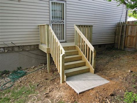 simple porch landing - Google Search | Porch stairs, Exterior stairs, Outdoor stairs