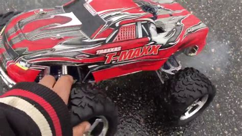 Traxxas T-Maxx 3.3 nitro run and tuning - YouTube