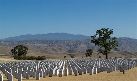 Bakersfield National Cemetery - Arvin - TracesOfWar.com