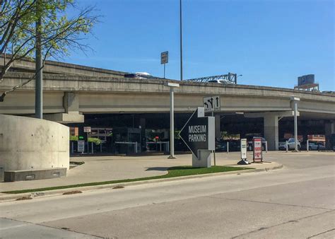 Parking at the Perot Museum | Perot Museum of Nature and Science